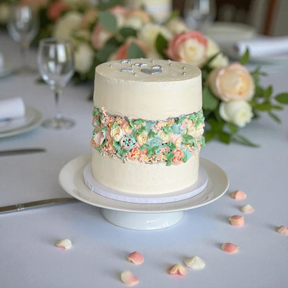 Kake: Bryllupskake – Skreddersydd & Romantisk